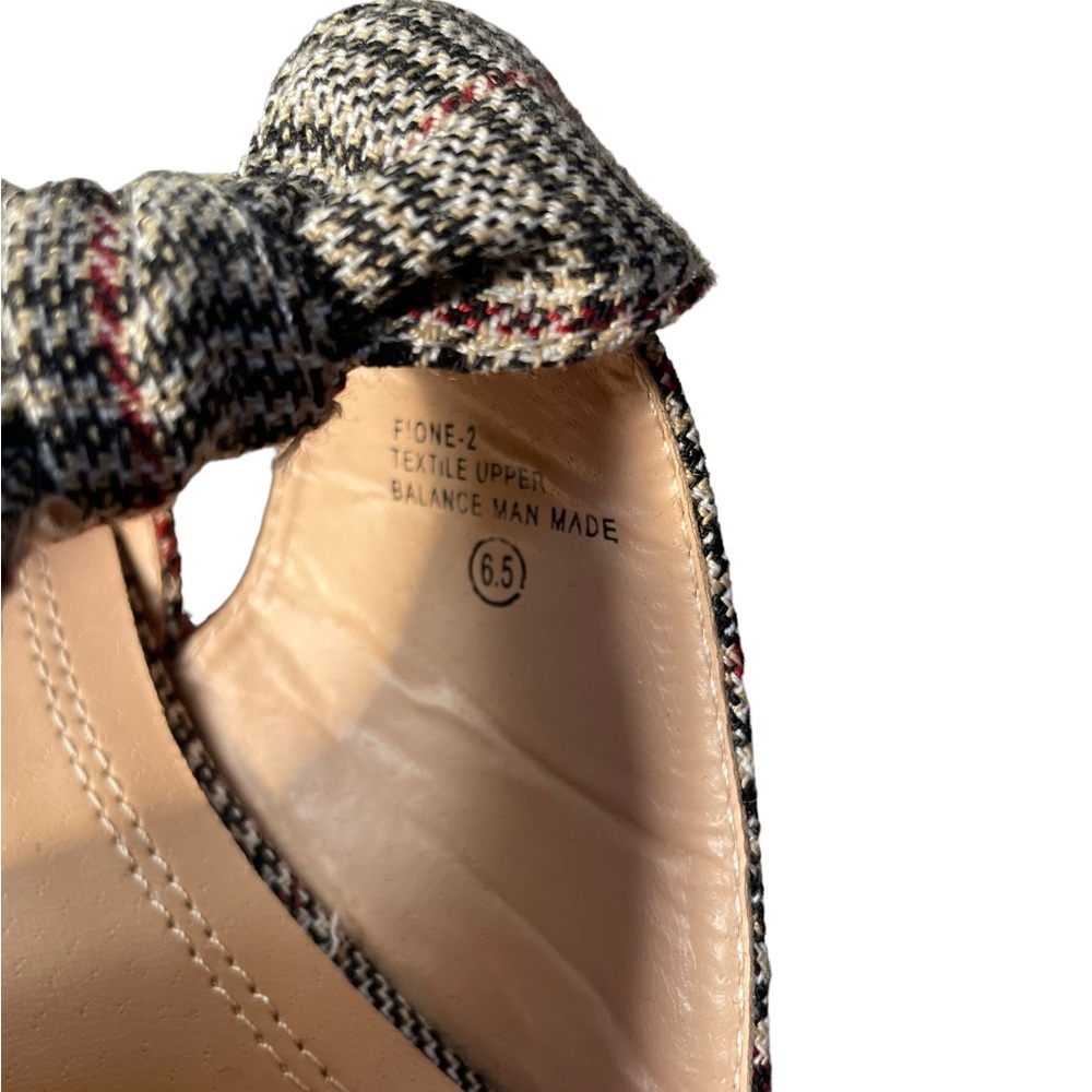 Chase & Chloe Bow Slip Ons - Picture 5 of 7